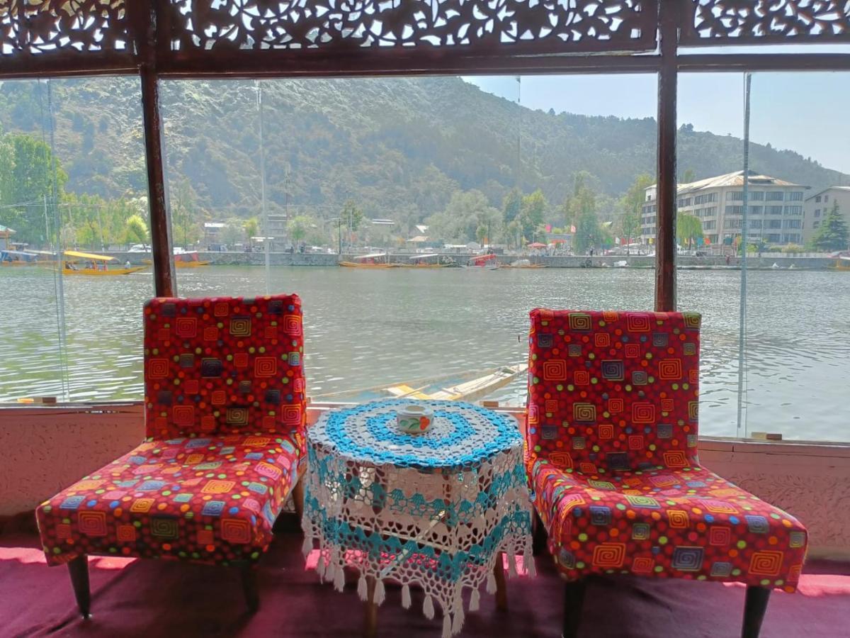 Island Apartment Srinagar  Bagian luar foto