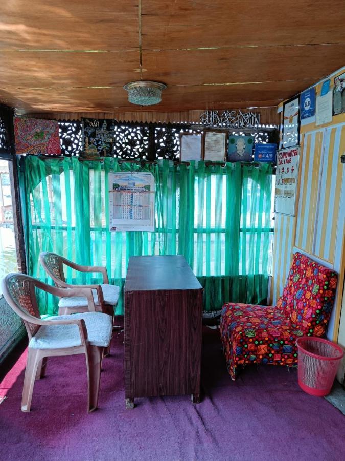 Island Apartment Srinagar  Bagian luar foto