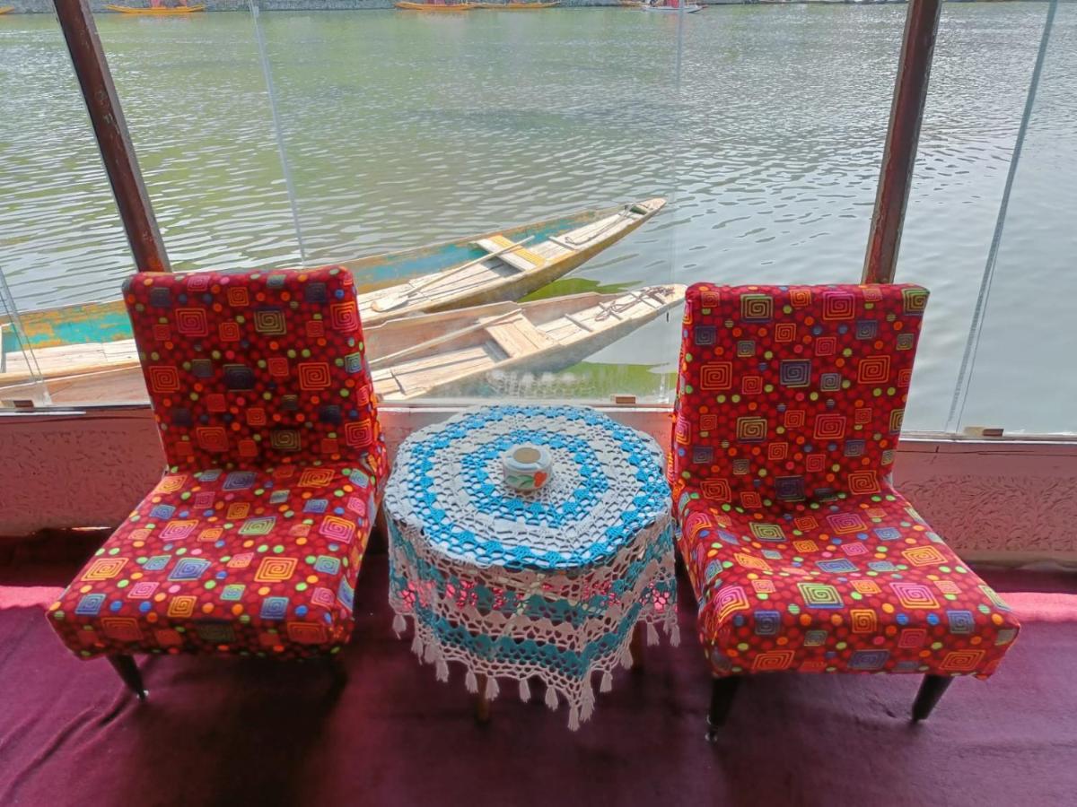 Island Apartment Srinagar  Bagian luar foto